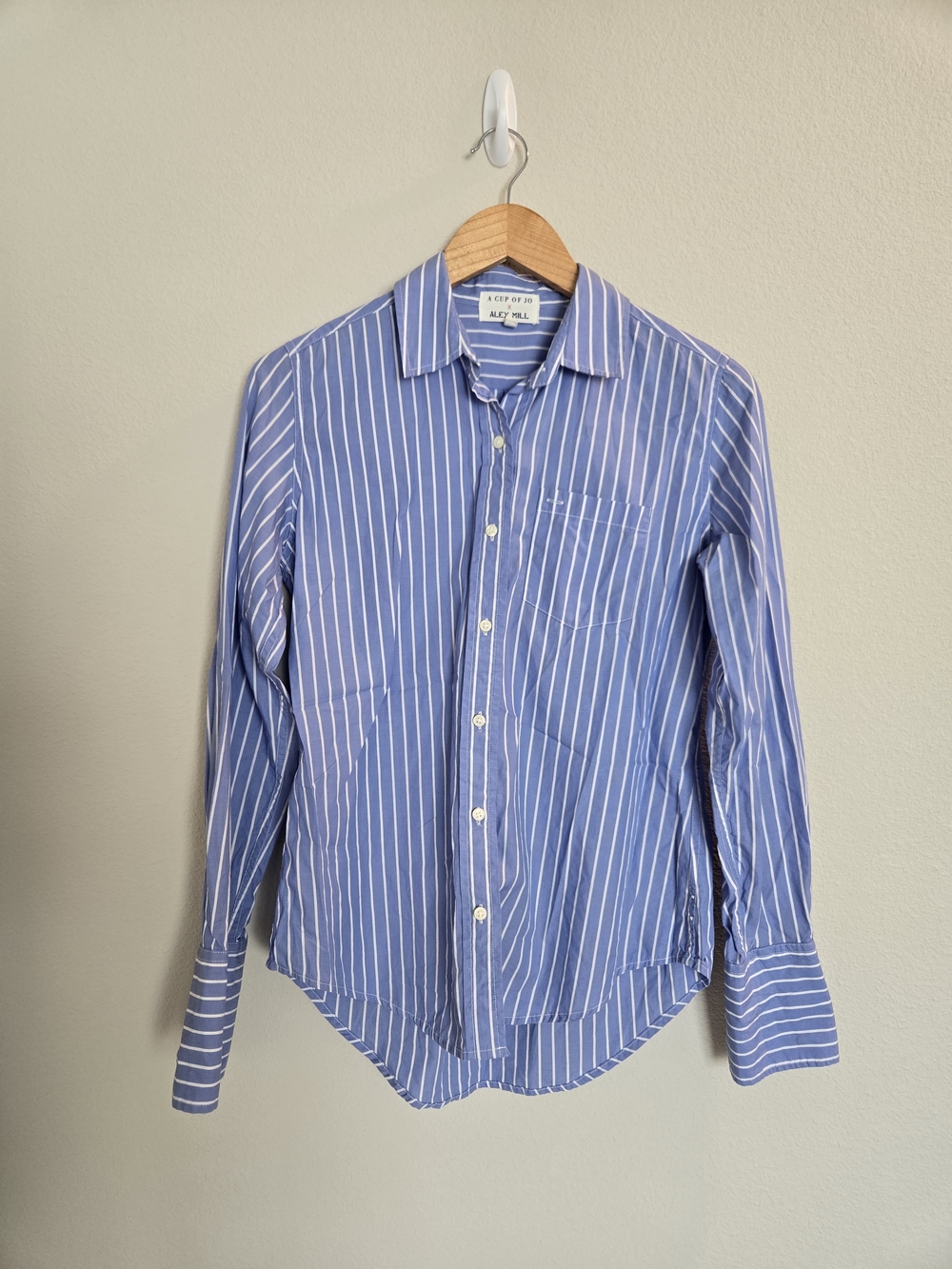 Alex Mill Blue and White Vertical Stripe Button-Down Shirt